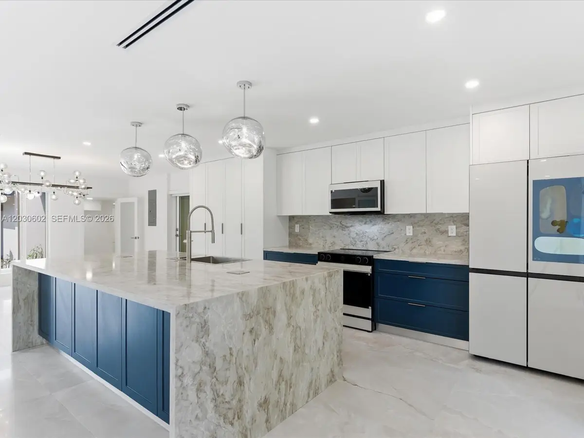 291 E Shore Dr E, Miami, FL 33133 - #1