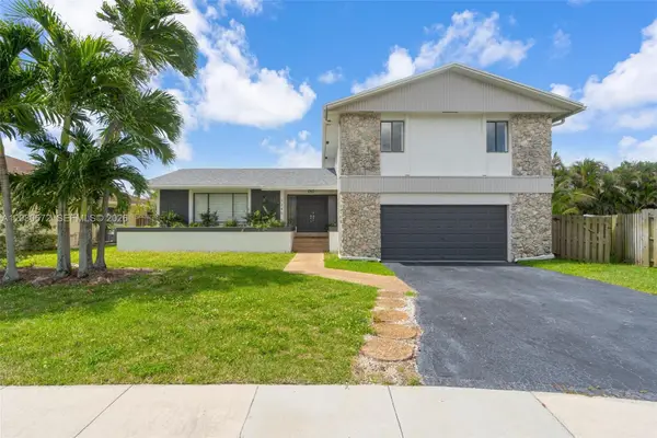 9340 NW 32nd St, Sunrise, FL 33351