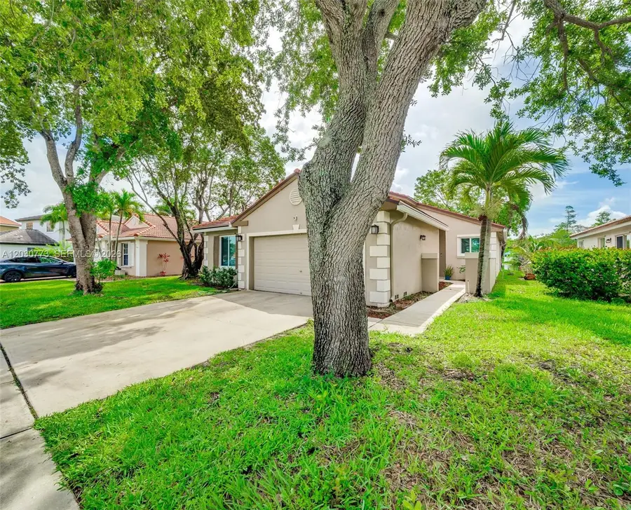 1901 NW 180th Way, Pembroke Pines, FL 33029 - #3