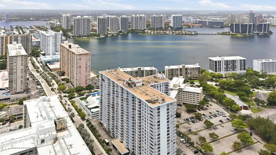 231 174th St #901, Sunny Isles Beach, FL 33160 - #3