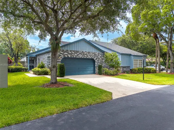 6561 Sutton Ct, Parkland, FL 33067