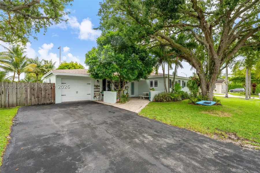 10421 SW 107th St, Miami, FL 33176 - #2