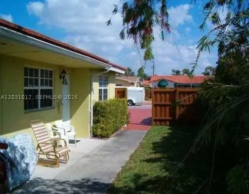 625 SW 3rd St, Hallandale Beach, FL 33009 - #2