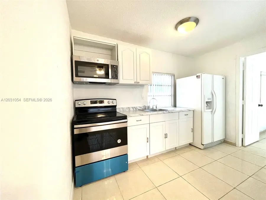 310 SW 10th St, Fort Lauderdale, FL 33315 - #2