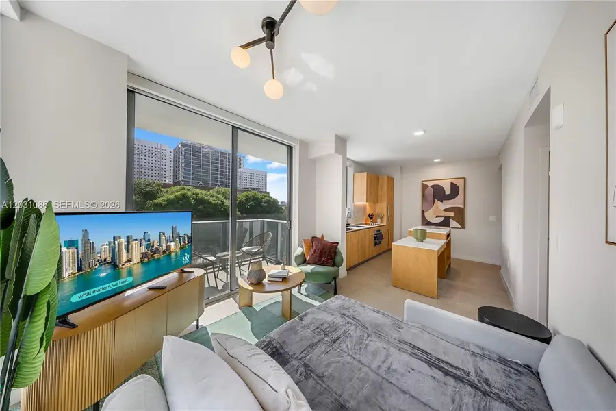 11 NE 6th St #301, Miami, FL 33132 - #2