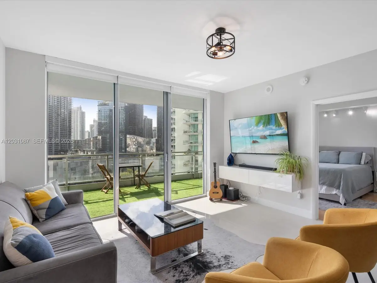 90 SW 3rd St #2015, Miami, FL 33130 - #1