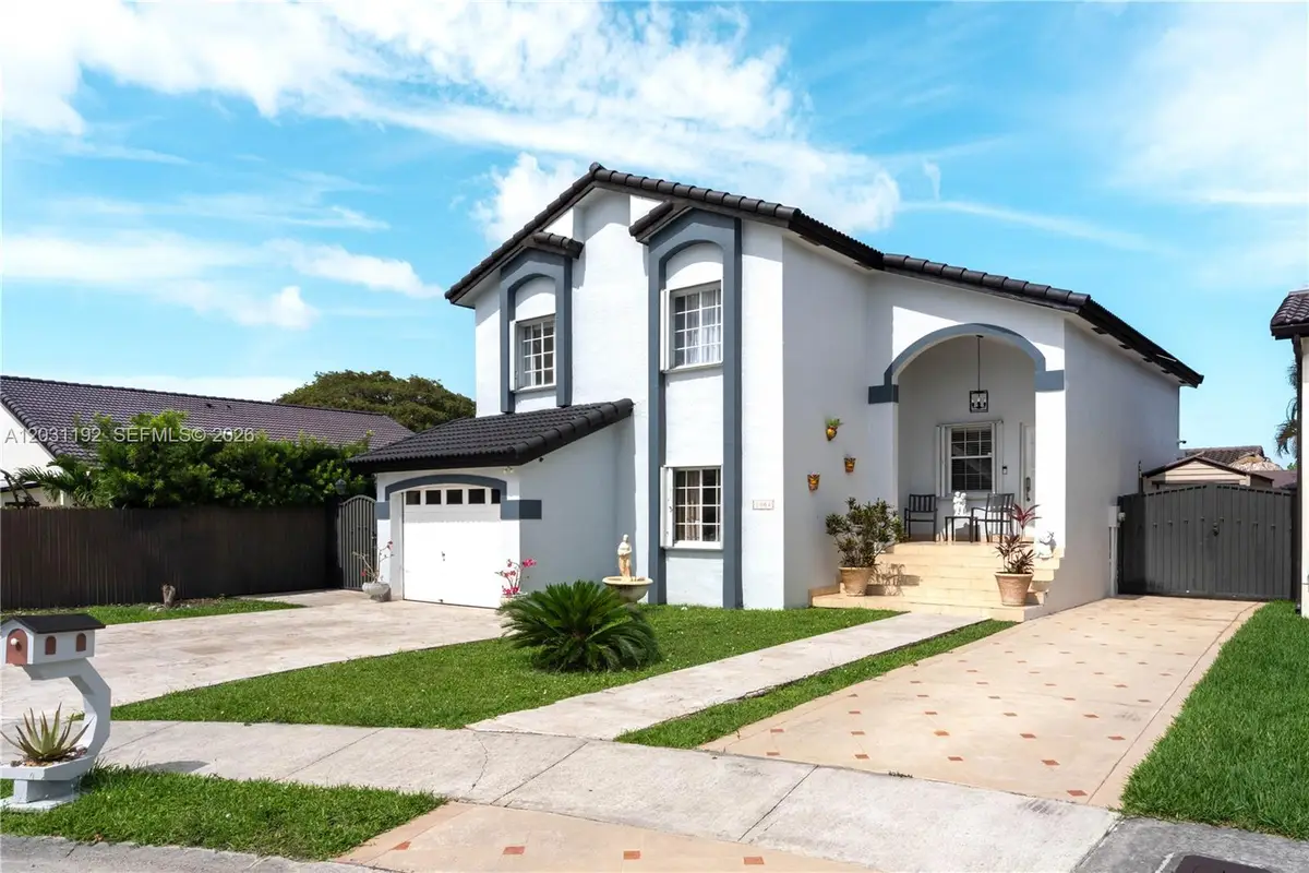 1084 SW 142nd Pl, Miami, FL 33184 - #1