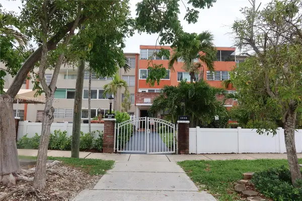 1850 NE 169th St #312, North Miami Beach, FL 33162