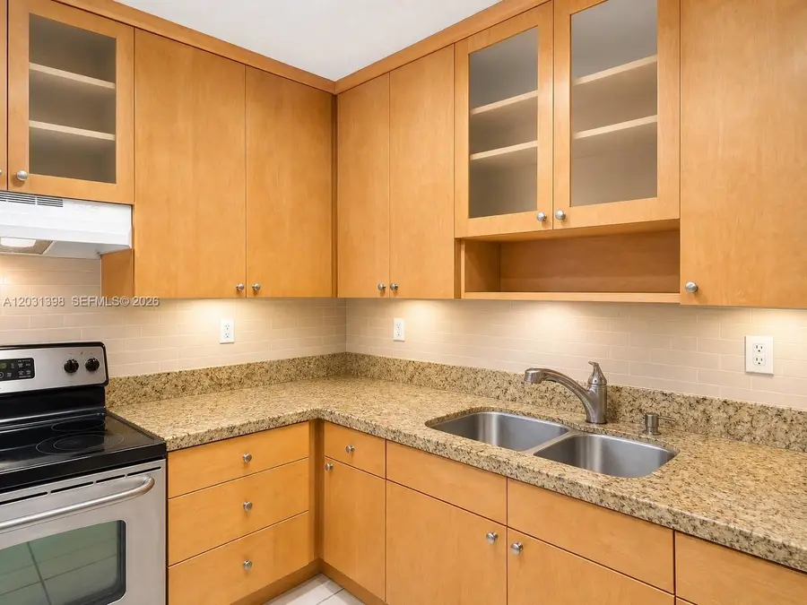 4011 N Meridian Ave #35, Miami Beach, FL 33140 - #3