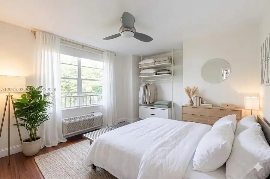 420 15th St #307, Miami Beach, FL 33139 - #2