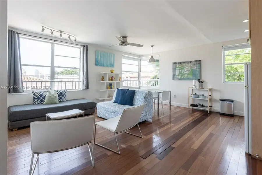 420 15th St #307, Miami Beach, FL 33139 - #3