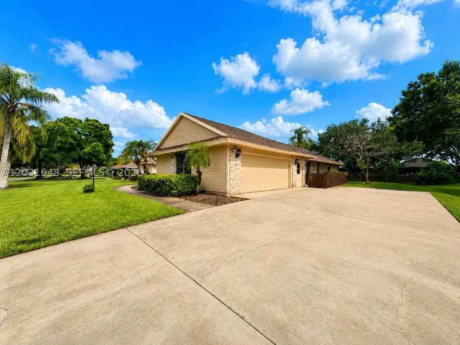 1401 W 56th Sq, Vero Beach, FL 32966 - #3