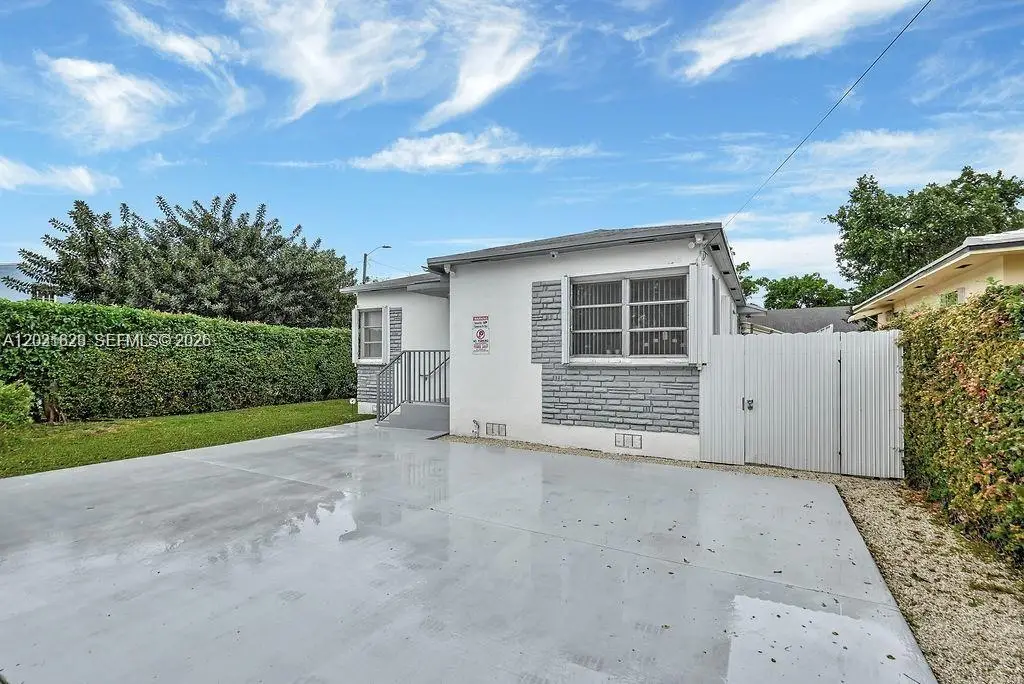 600 NW 34th Ave, Miami, FL 33125 - #1