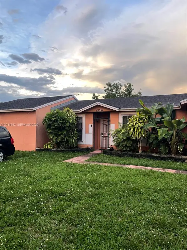 19391 NW 57th Ct, Hialeah, FL 33015