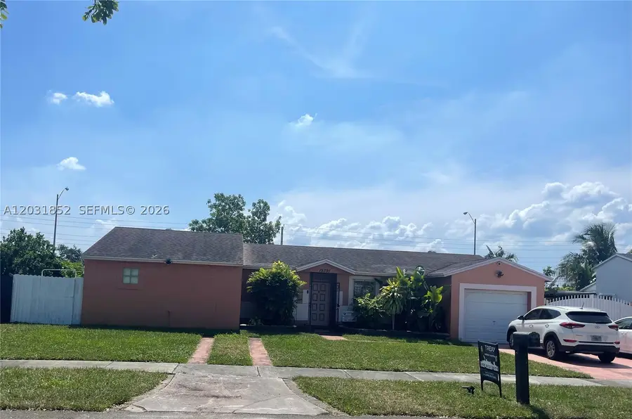 19391 NW 57th Ct, Hialeah, FL 33015 - #2