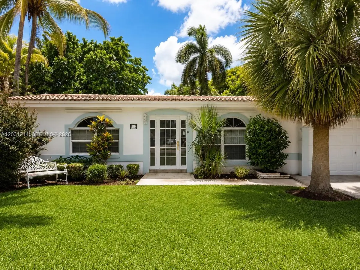 800 NE 2nd Ct, Hallandale Beach, FL 33009 - #1