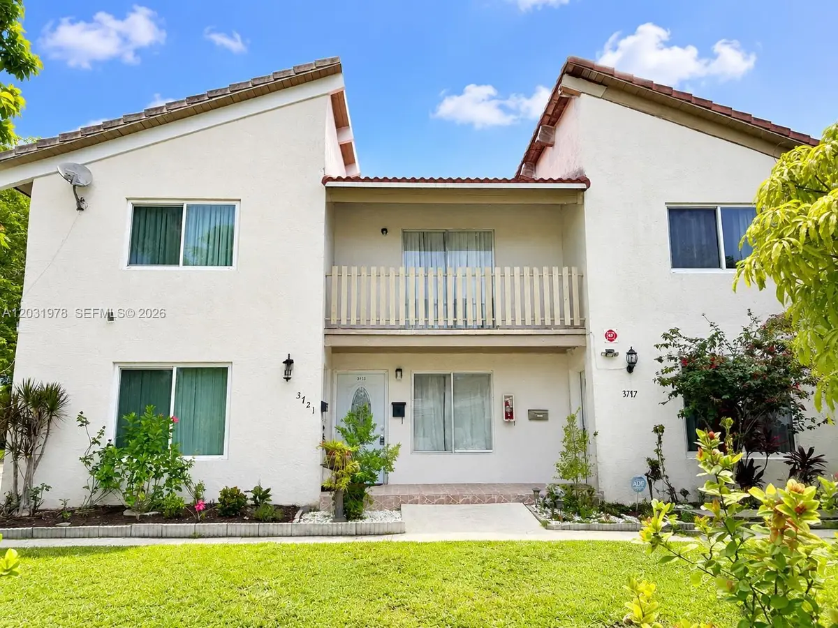3719 Riverside Dr, Coral Springs, FL 33065 - #1