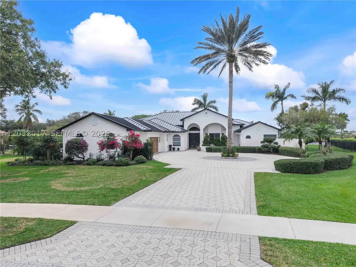 2235 SW 105th Ter, Davie, FL 33324 - #1