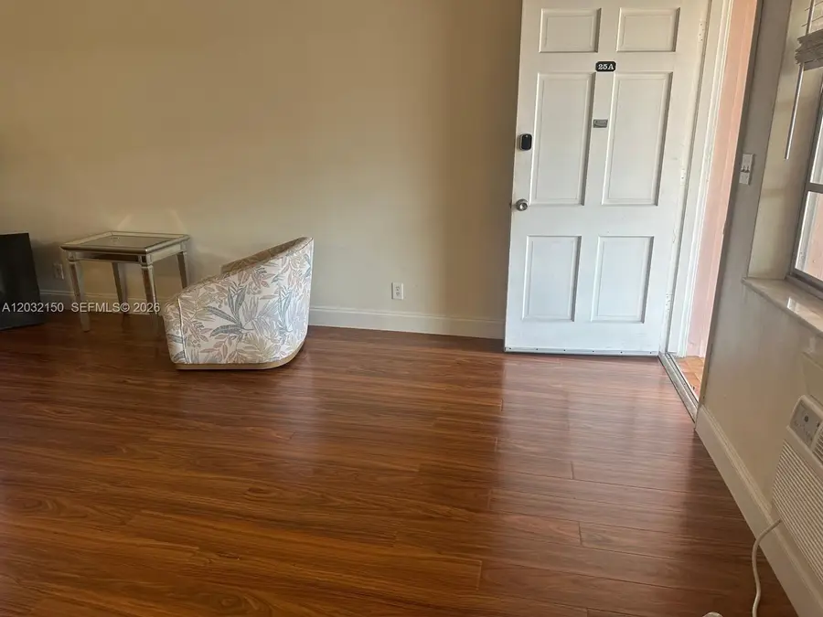 160 NE 8th Ave #25A, Hallandale Beach, FL 33009 - #3