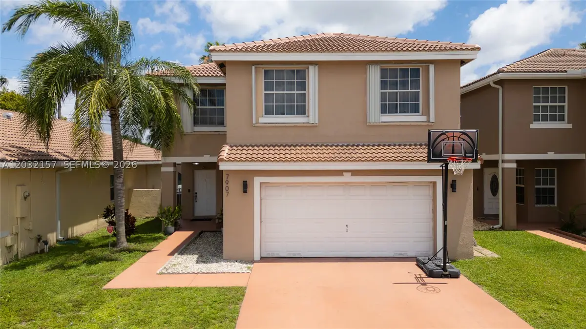 7907 N Silverado Cir, Davie, FL 33024 - #1