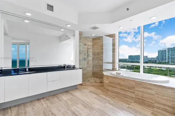 15901 Collins Ave #904, Sunny Isles Beach, FL 33160