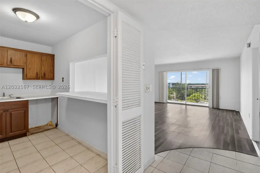 4174 Inverrary Dr #805, Lauderhill, FL 33319 - #3