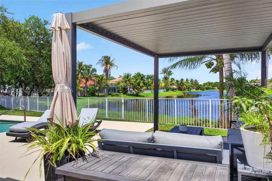 480 Cambridge Dr, Weston, FL 33326 - #3