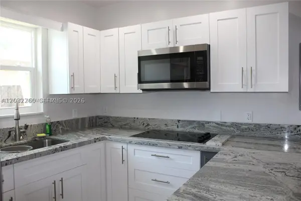 4035 E 2nd Ave, Hialeah, FL 33013