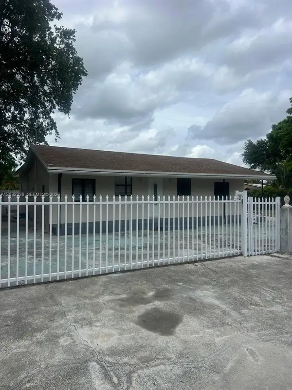 2467 NW 103rd St, Miami, FL 33147