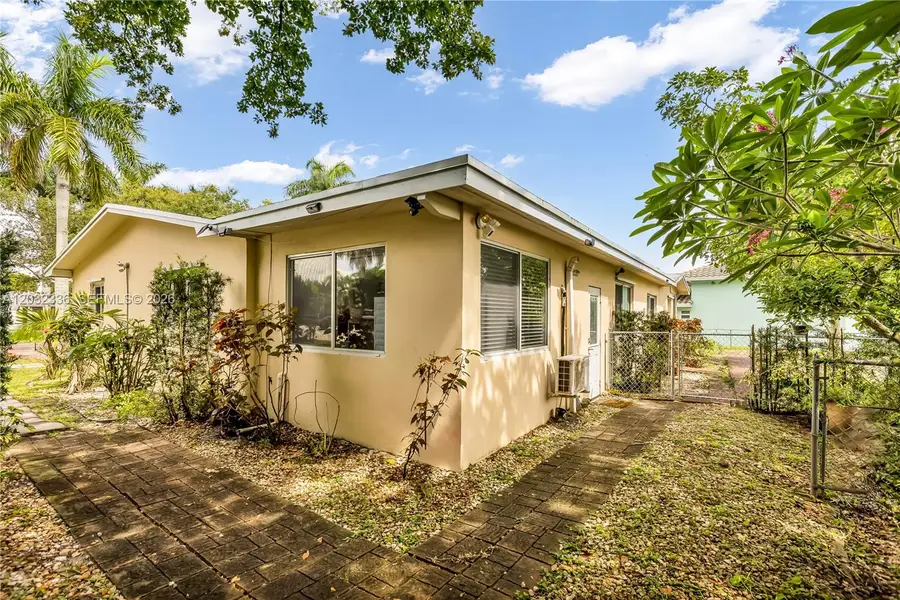 1701 NW 106th Ave, Pembroke Pines, FL 33026 - #3