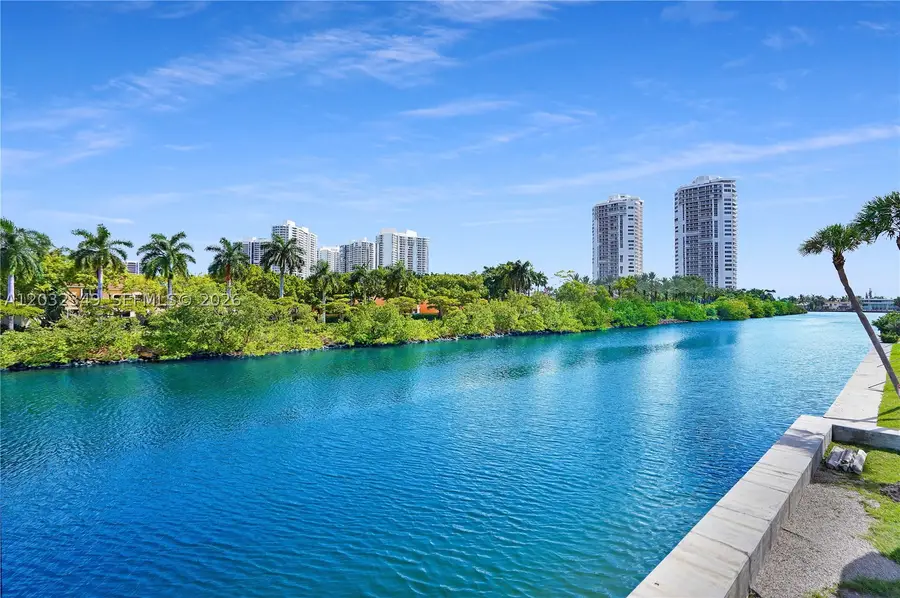 3675 N Country Club Dr #2201, Aventura, FL 33180 - #2