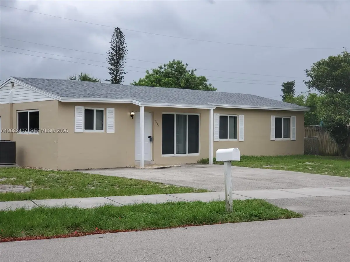 2124 SW 42nd Ter, Fort Lauderdale, FL 33317 - #1