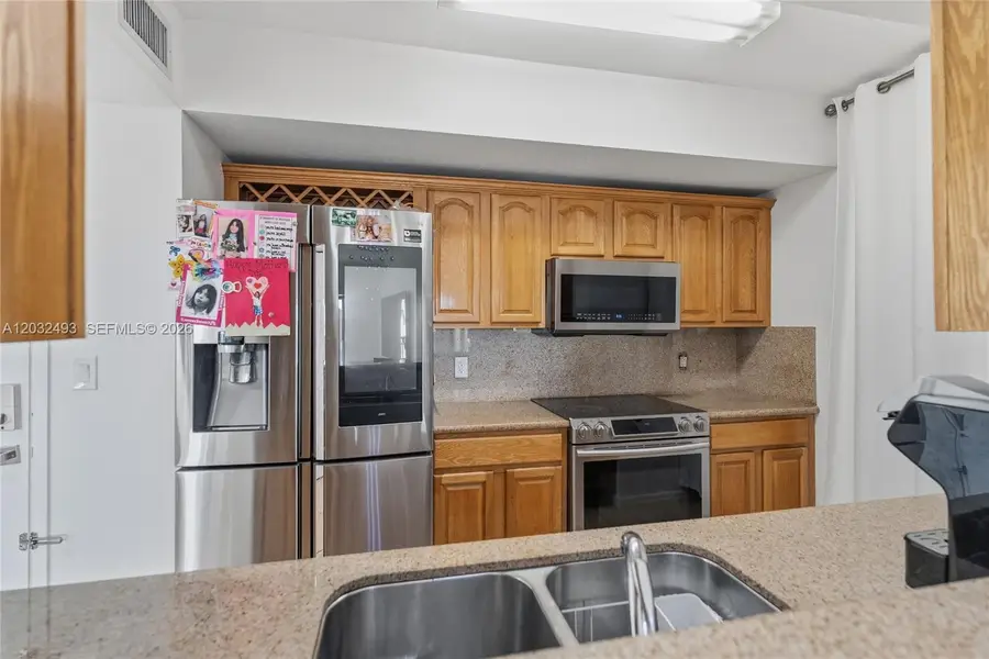 4242 NW 2nd St #1001, Miami, FL 33126 - #2