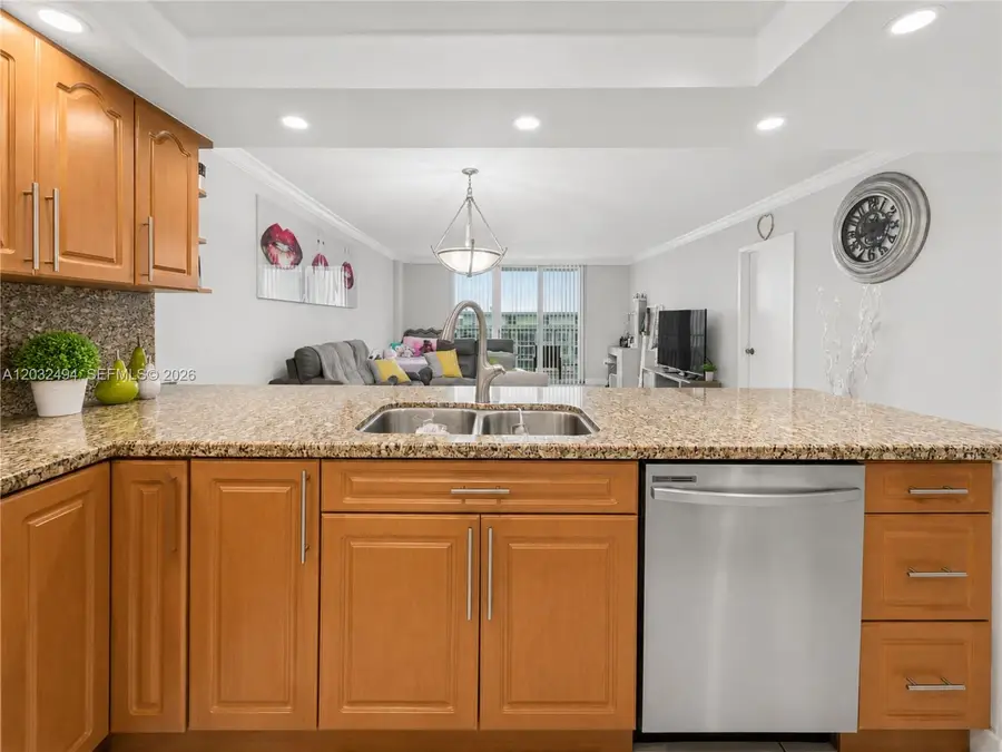 5701 Collins Ave #1711, Miami Beach, FL 33140 - #3