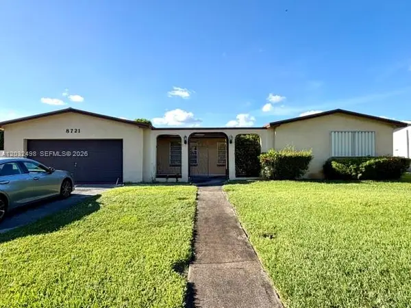 8721 NW 18th St, Pembroke Pines, FL 33024