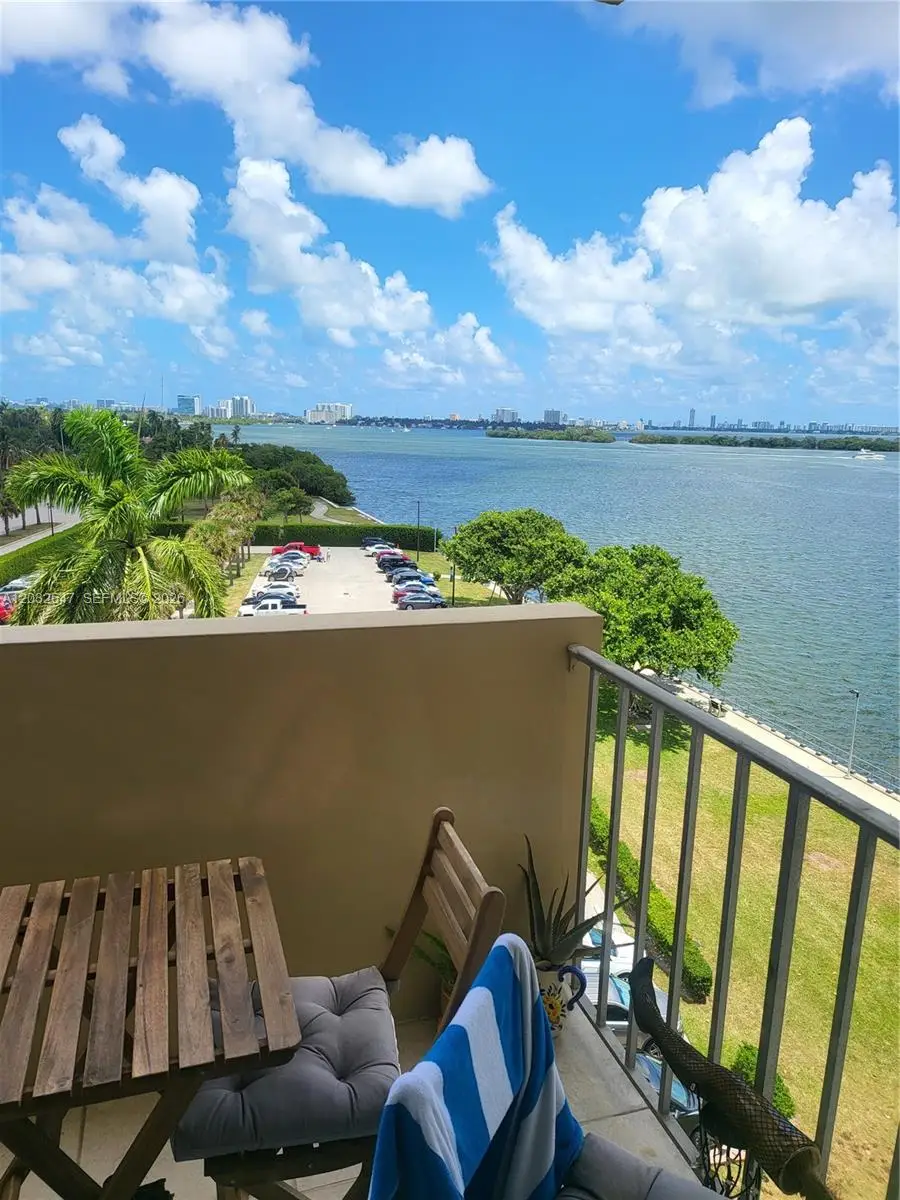 880 NE 69th St #6R, Miami, FL 33138 - #1