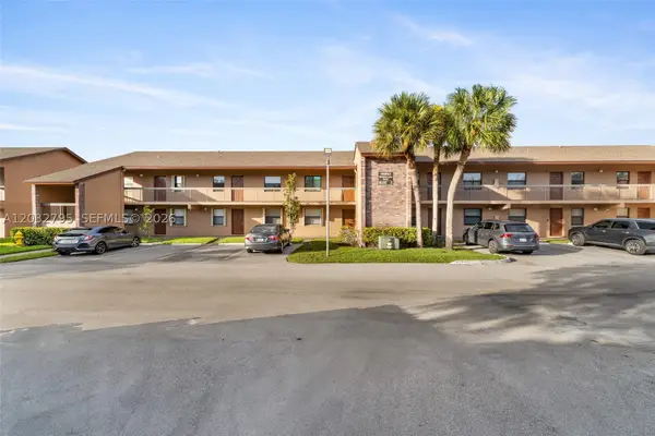 10003 Winding Lake Rd #203, Sunrise, FL 33351