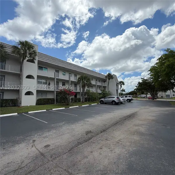 8200 Sunrise Lakes Blvd #308, Sunrise, FL 33322