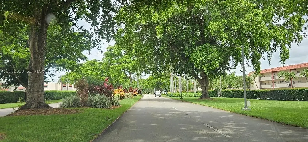 9823 S Hollybrook Lake Dr #310, Pembroke Pines, FL 33025 - #1