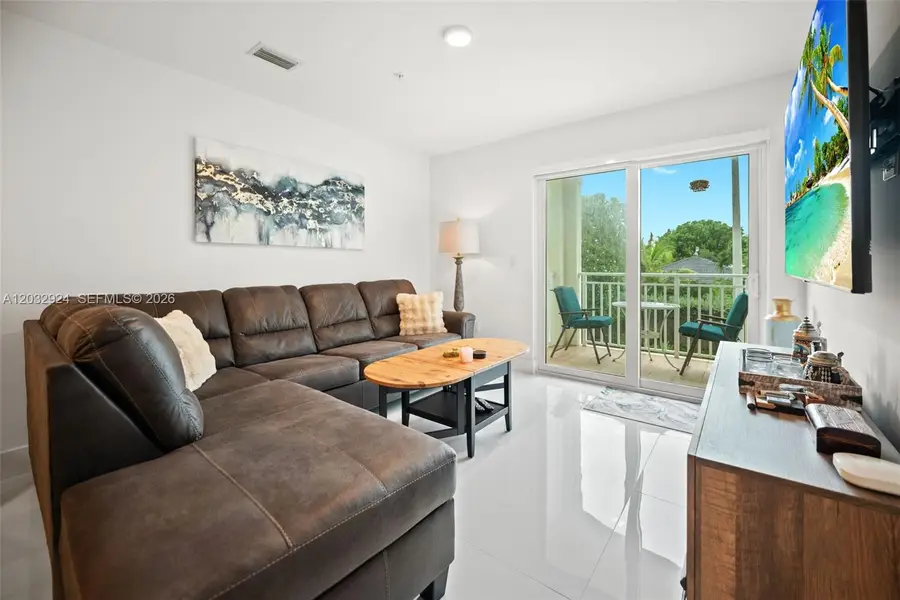 10950 NW 82nd St #213, Doral, FL 33178 - #3