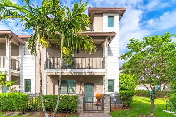 4963 NW 83rd Path #4963, Doral, FL 33166
