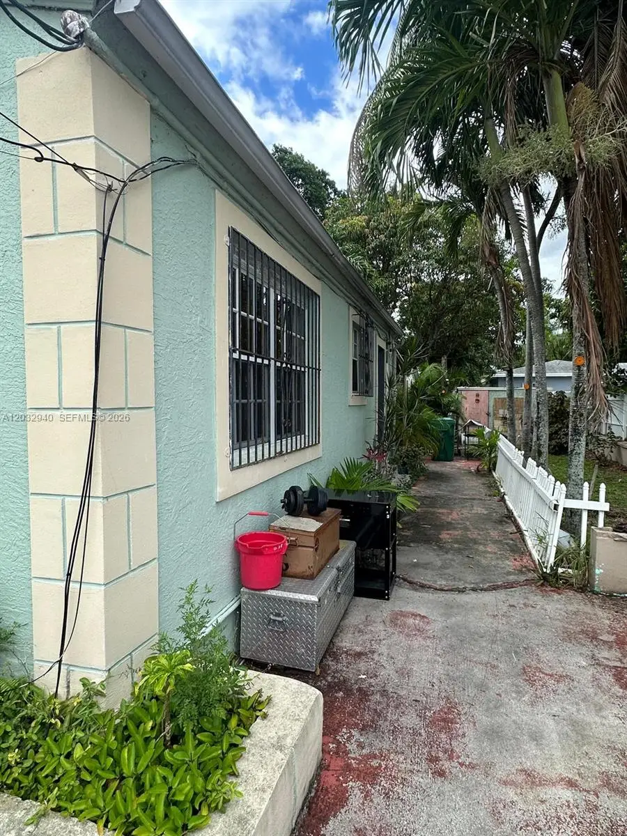 1376 NW 45th St, Miami, FL 33142 - #3