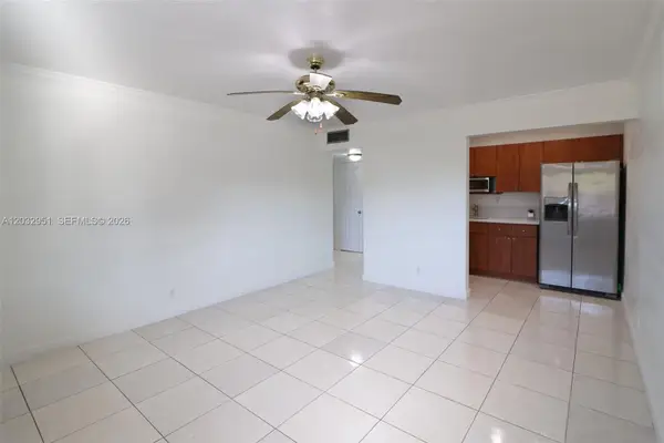 11195 SW 1st St #119, Miami, FL 33174