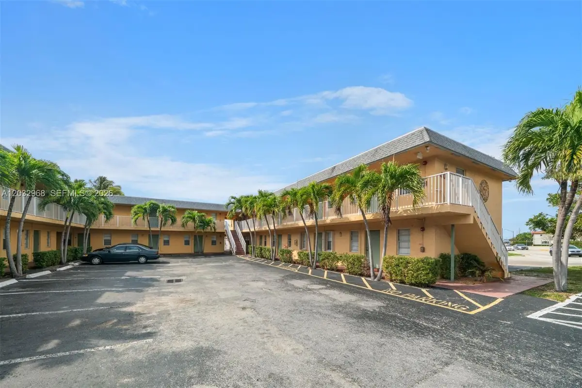 4081 N Dixie Hwy #27, Oakland Park, FL 33334 - #1