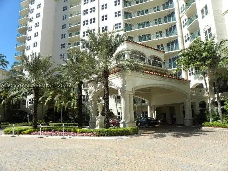 19900 E Country Club Dr #218, Aventura, FL 33180 - #1