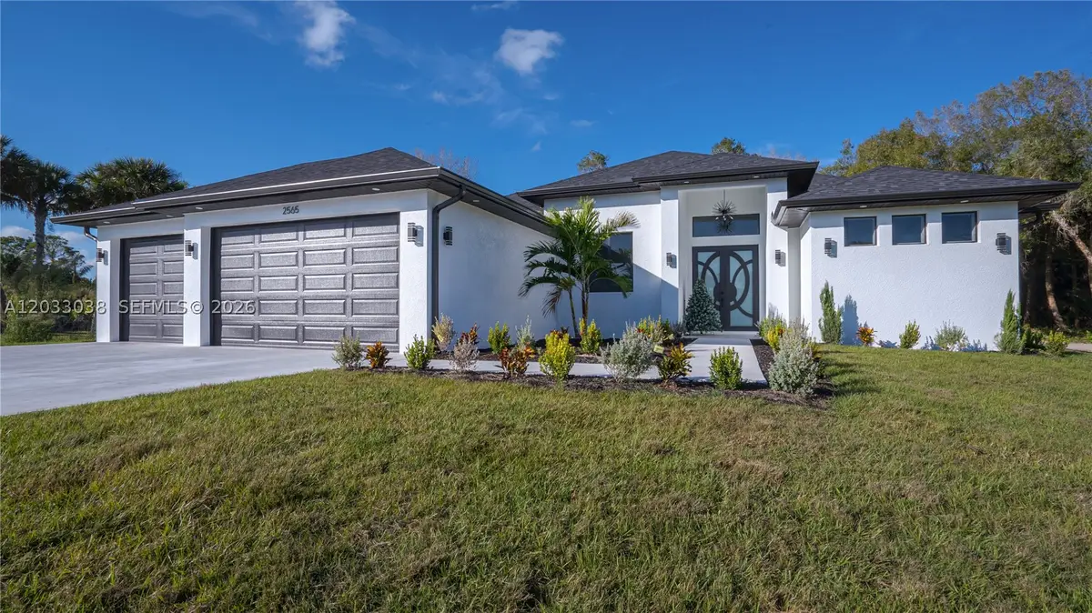 2565 28th Ave Se, Naples, FL 34117 - #1