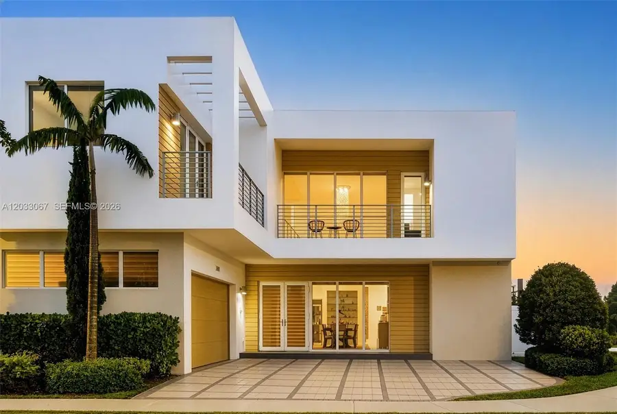 7472 NW 100th Ave, Doral, FL 33178 - #2