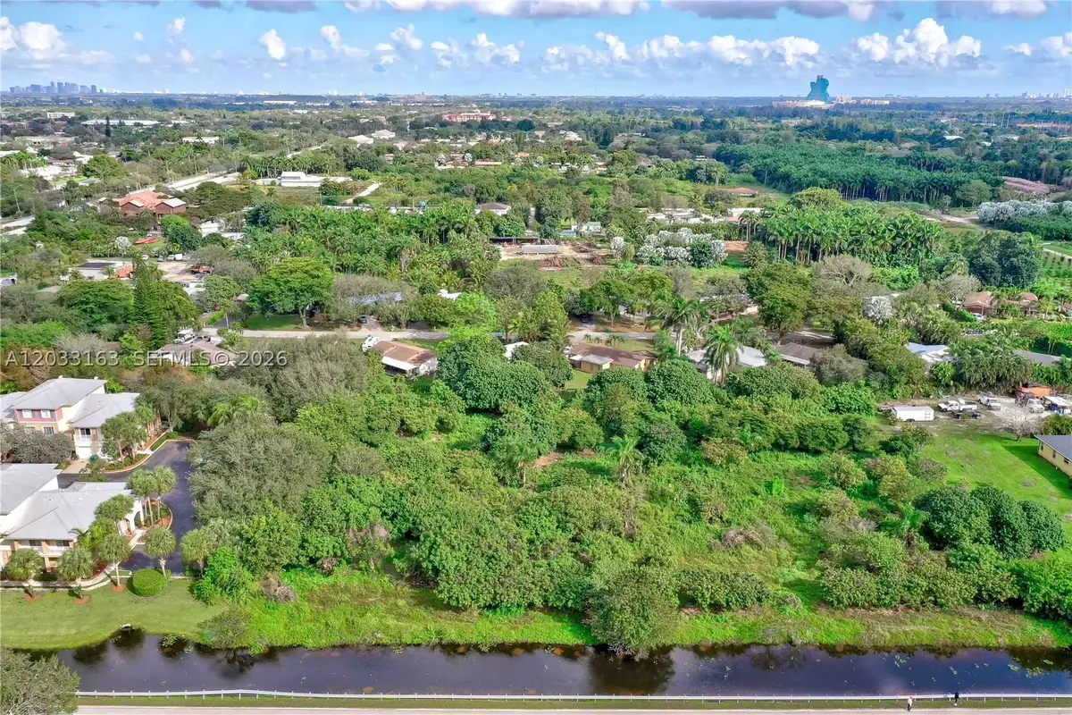 76 SW Ave, Davie, FL 33314 - #1
