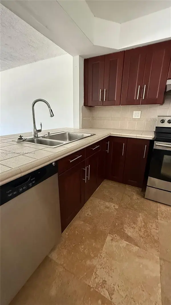 1400 NE 191st St #310, Miami, FL 33179