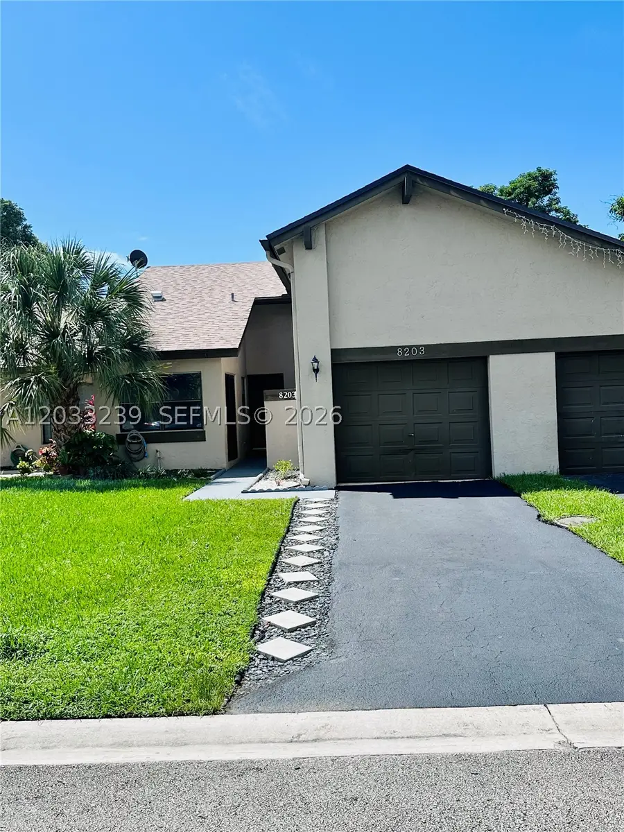 8203 NW 100th Dr, Tamarac, FL 33321 - #2
